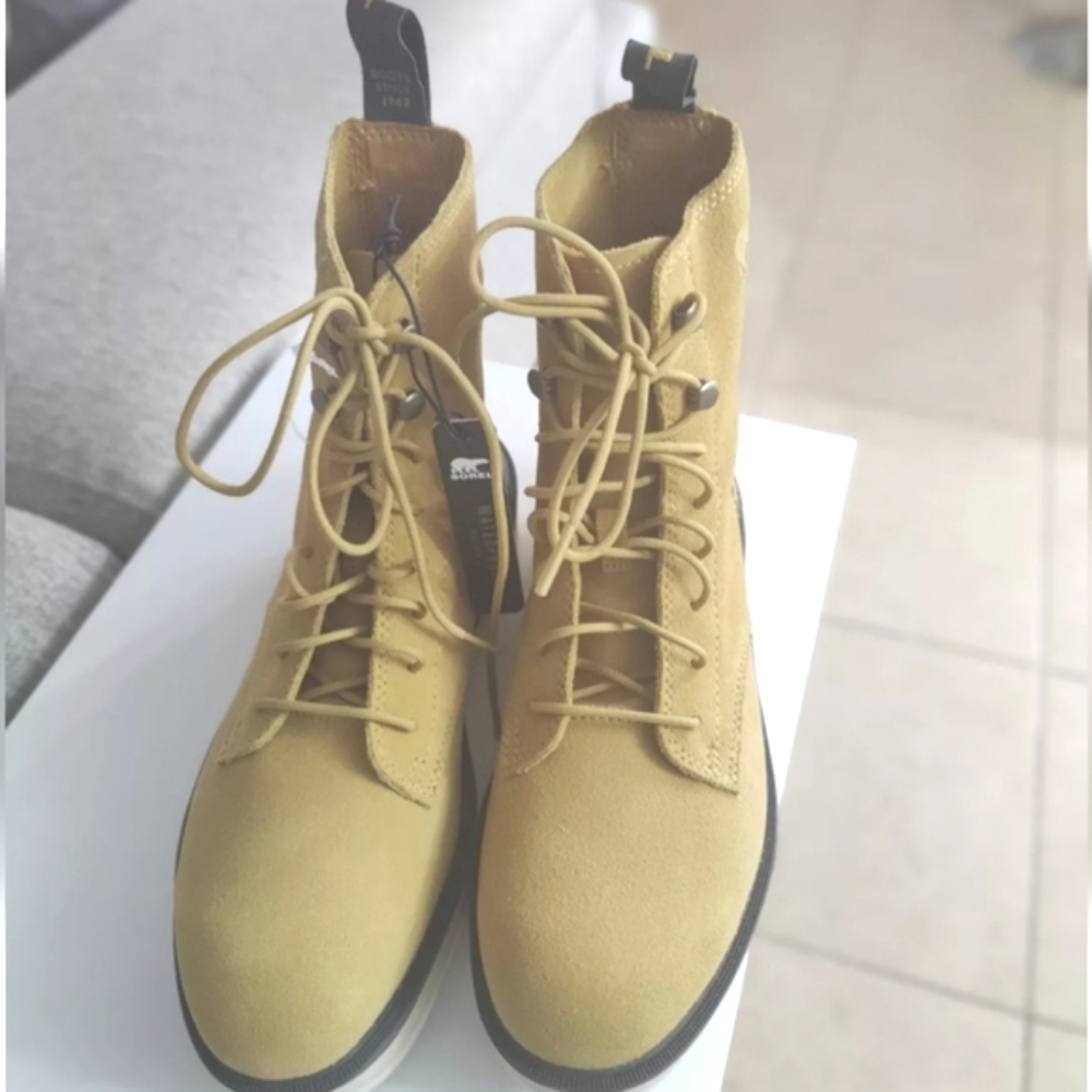 Sorel Women's Hi Line Lace Boot Tan Size 8.5 Brand New